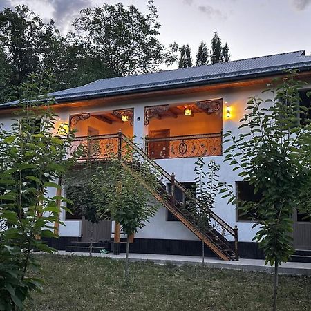 Yukary-Ukhum Hayat Guesthouse Nuratau Mountains מראה חיצוני תמונה