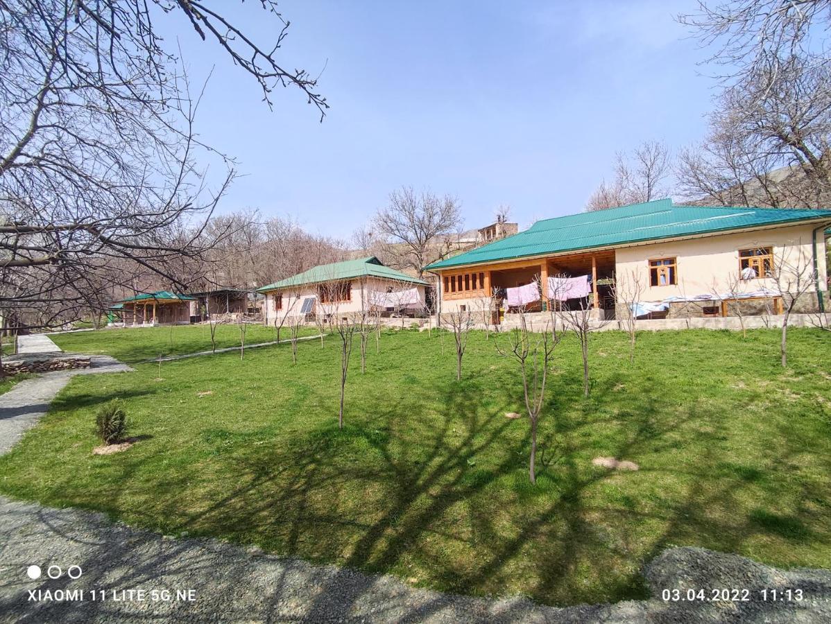 Yukary-Ukhum Hayat Guesthouse Nuratau Mountains מראה חיצוני תמונה