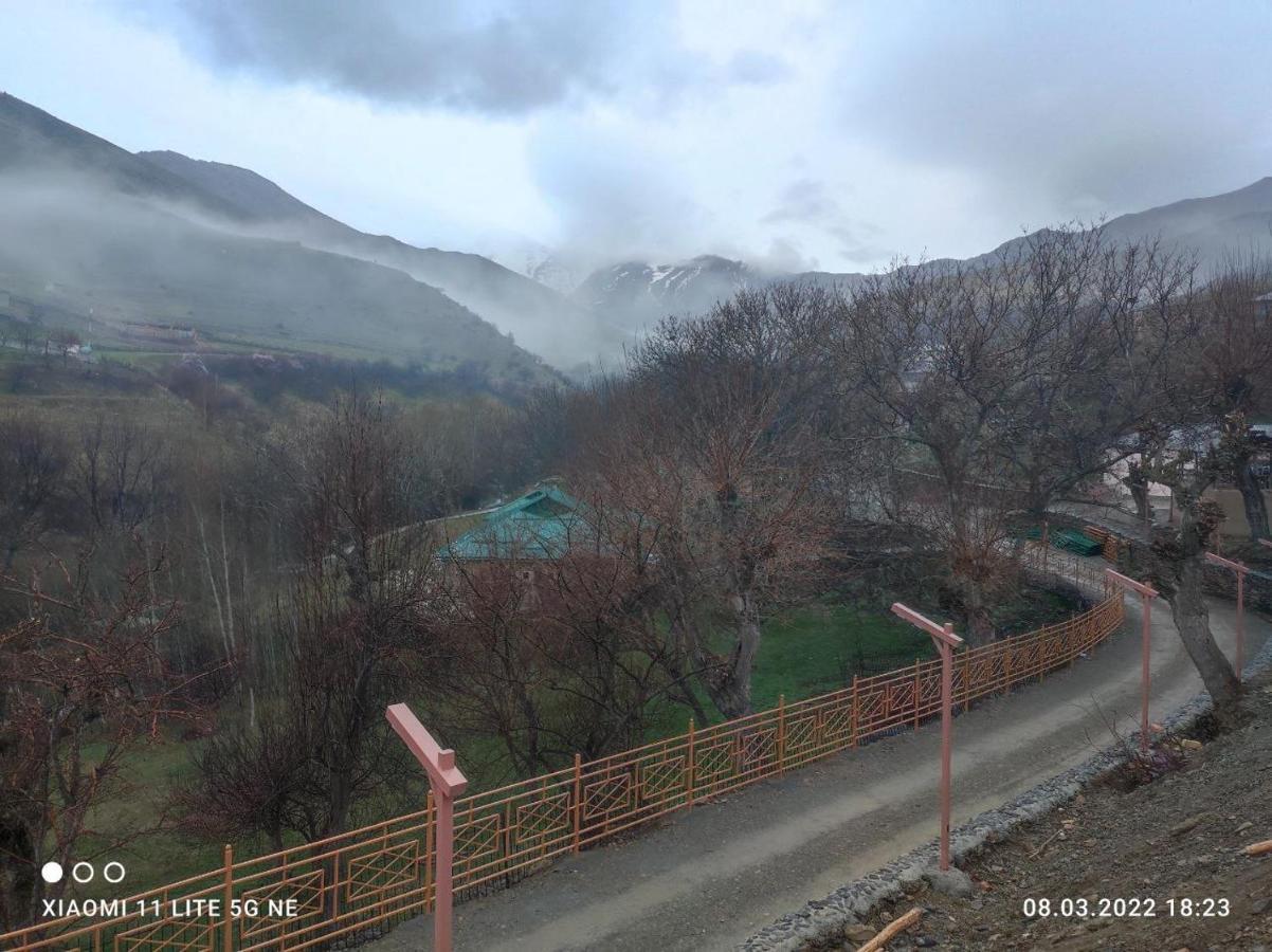 Yukary-Ukhum Hayat Guesthouse Nuratau Mountains מראה חיצוני תמונה