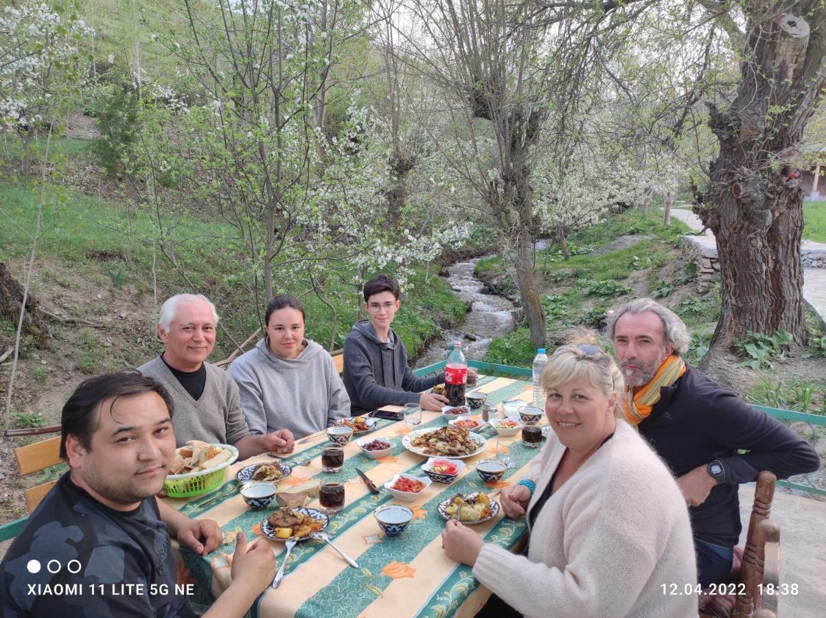 Yukary-Ukhum Hayat Guesthouse Nuratau Mountains מראה חיצוני תמונה