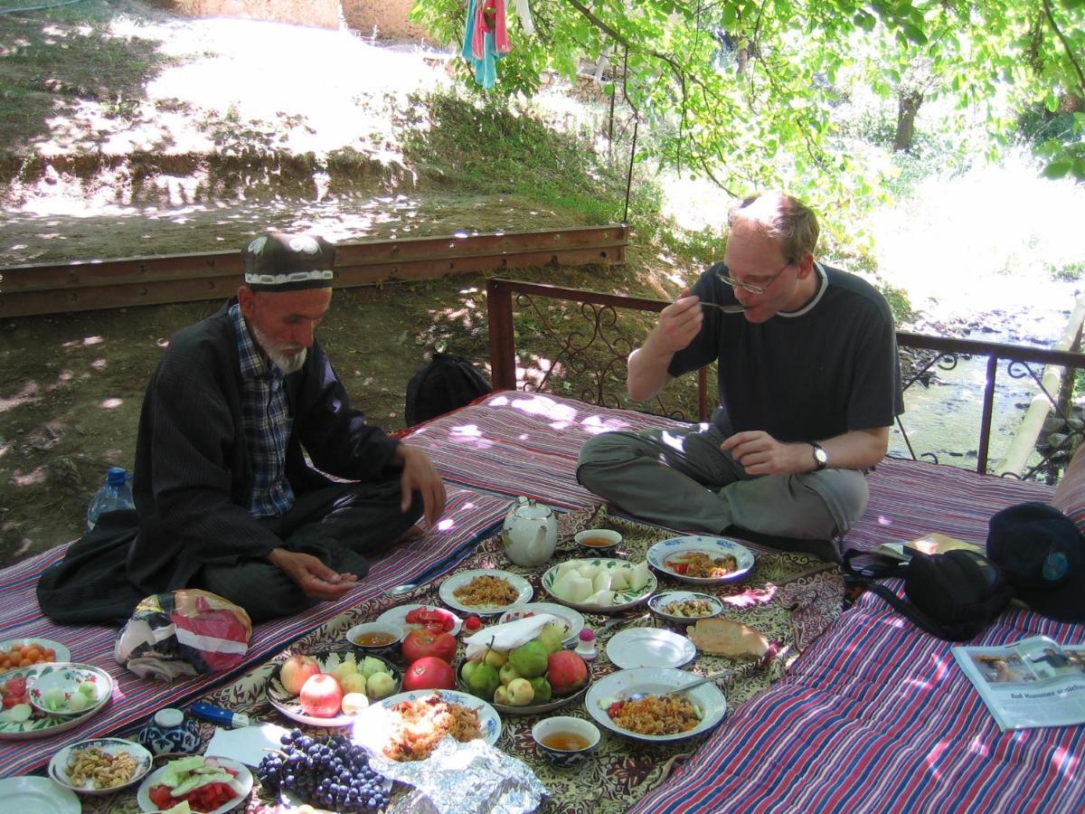 Yukary-Ukhum Hayat Guesthouse Nuratau Mountains מראה חיצוני תמונה