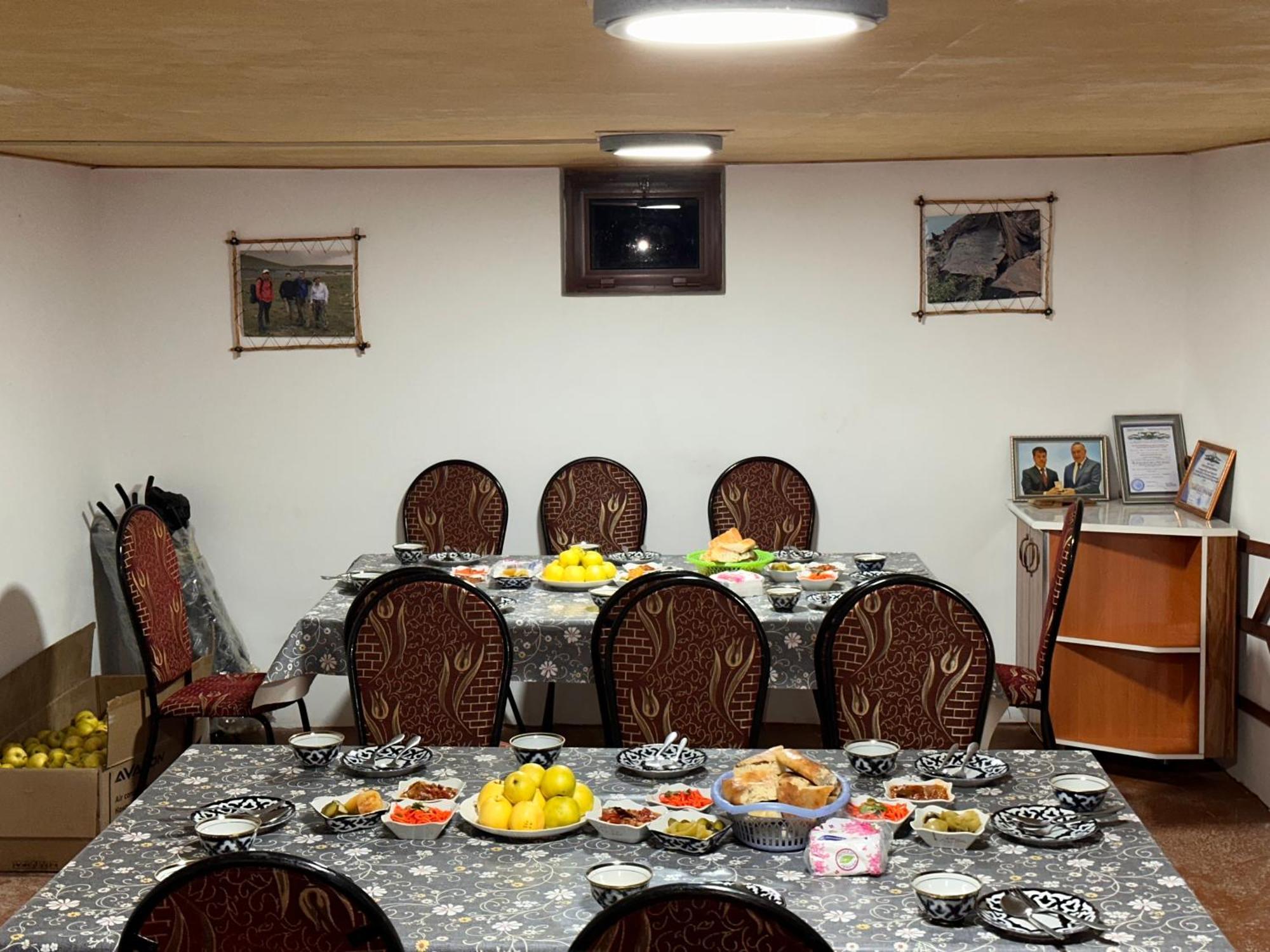 Yukary-Ukhum Hayat Guesthouse Nuratau Mountains מראה חיצוני תמונה