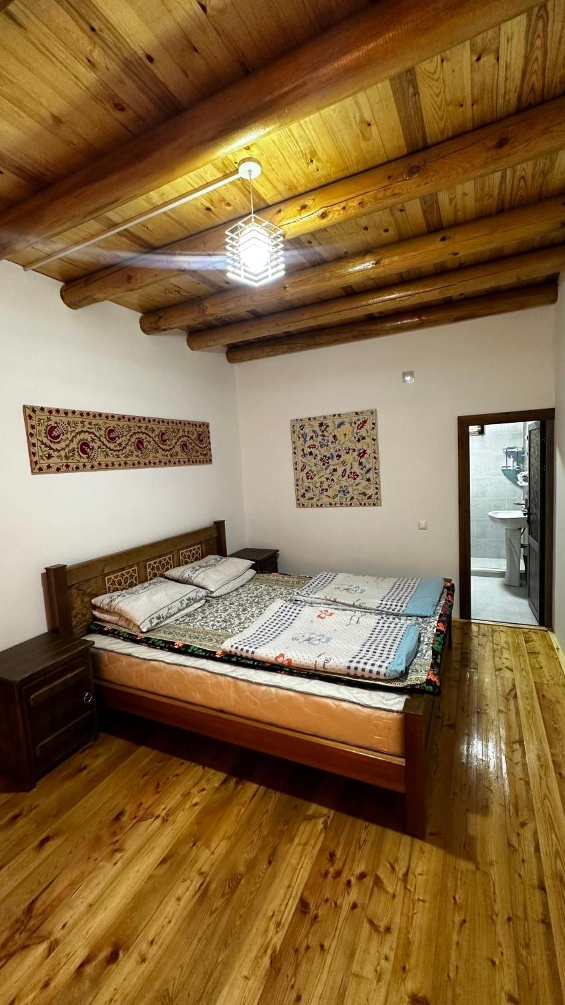 Yukary-Ukhum Hayat Guesthouse Nuratau Mountains מראה חיצוני תמונה